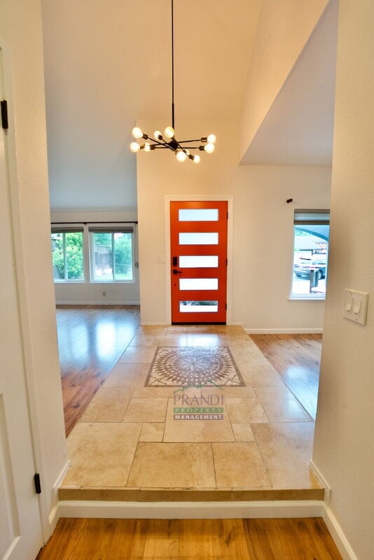 Building Photo - 9 Quince Ct