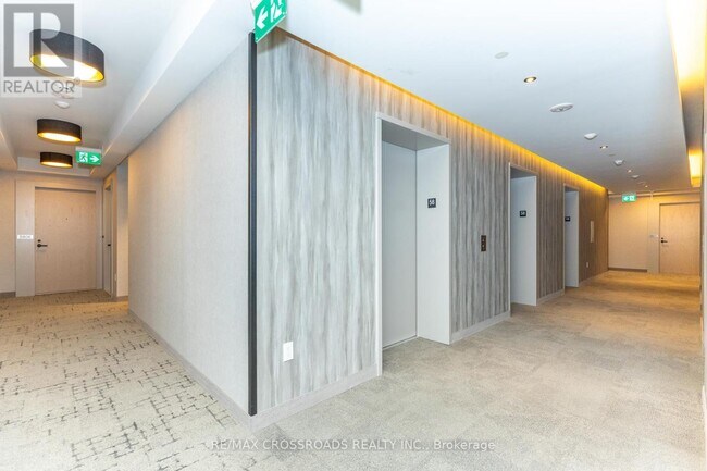 Photo du bâtiment - 8 Interchange Wy