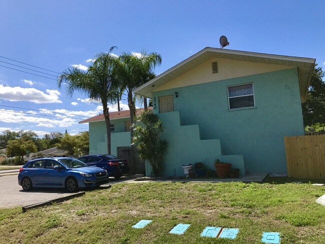 Building Photo - 2738 Herwald St