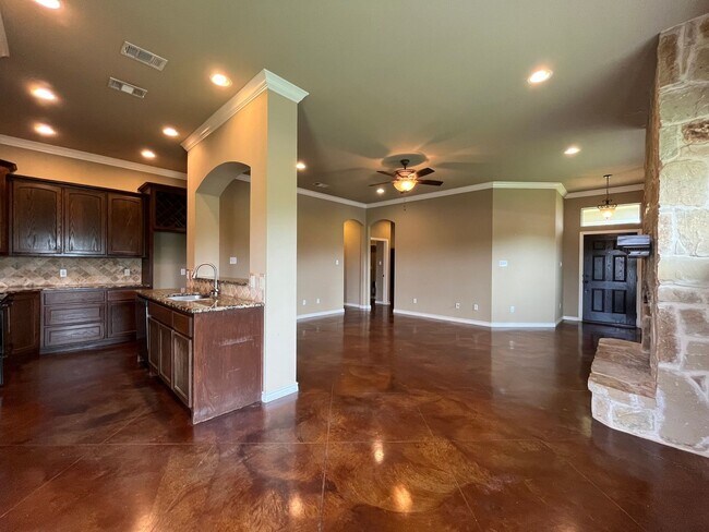 Foto del edificio - Single Family Homes for Lease in Surrey Vi...