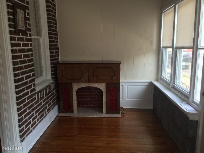 Building Photo - 3 br, 1 bath House - 5200 Block of Jackson St