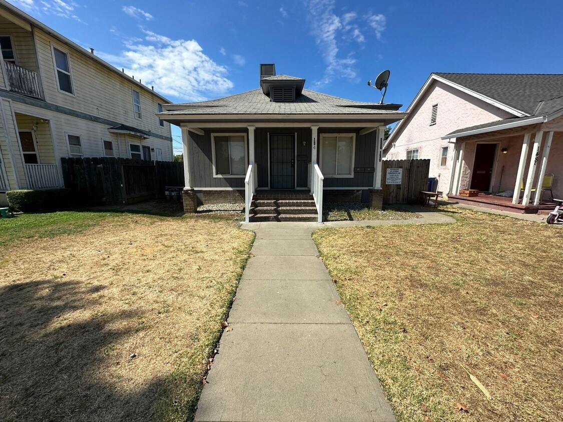 Foto principal - 138-138 W 20th St