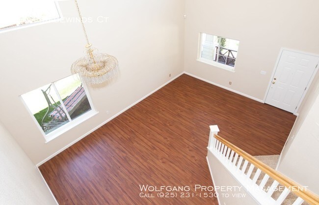 Building Photo - 405 SW Tradewinds Ct