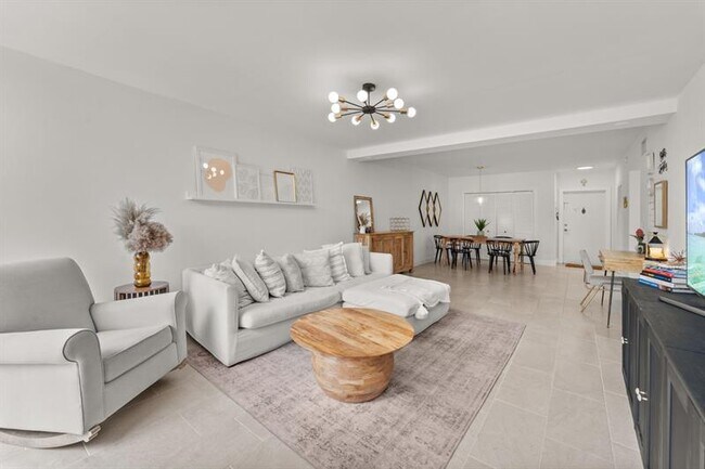 Foto del edificio - 1655 NE 115th St