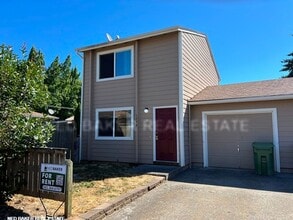Building Photo - 1288 E Santiam St