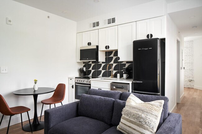 Foto del edificio - 1460 W Peachtree St NW