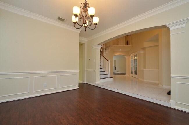 Building Photo - 20735 Fawnbrook Ct