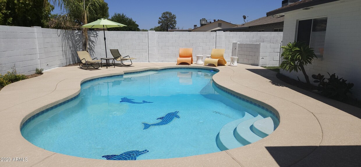 Primary Photo - 1202 W Kerry Ln