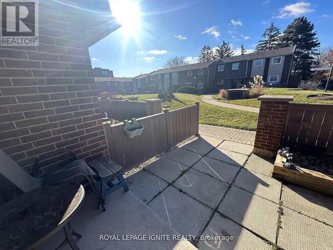 Building Photo - 1302 Guelph Line