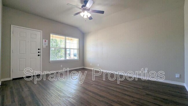 Building Photo - 505A Kacie Dr