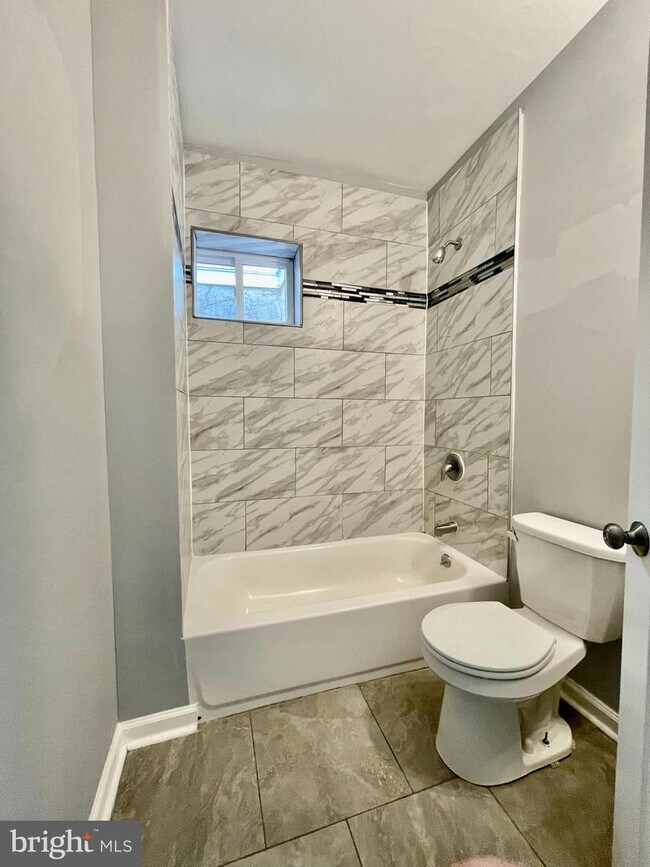 Foto del edificio - 337 N Robinson St