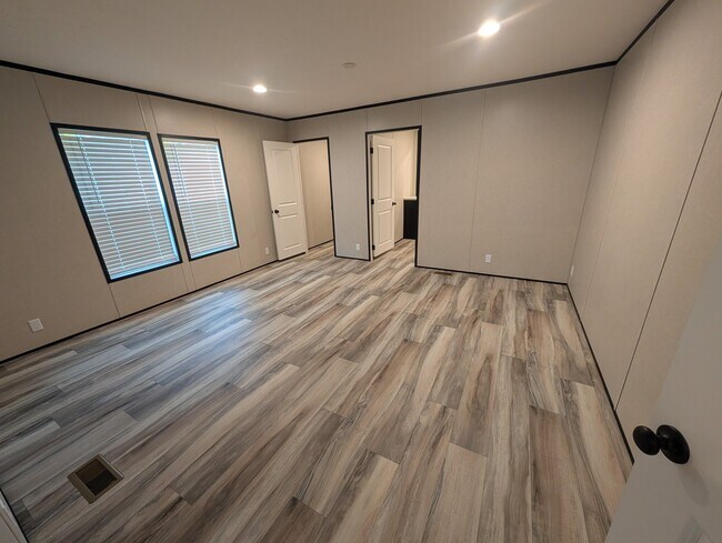 Foto del edificio - 3611 Rice Mine Rd NE