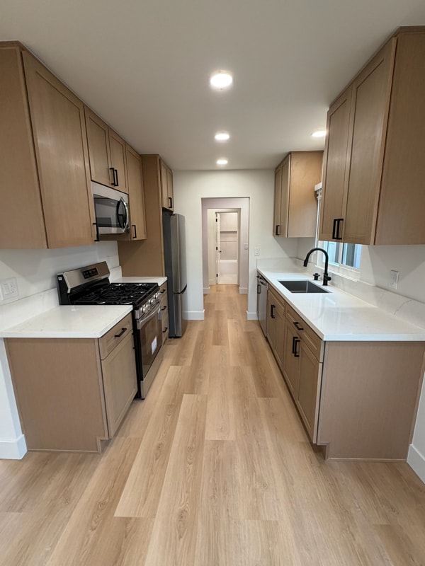 Building Photo - 365 Wisconsin Ave