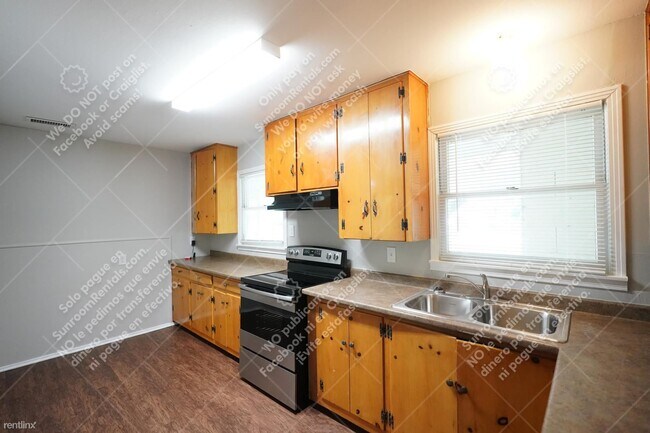 Building Photo - 4 br, 2 bath House - 305 S Lancaster St