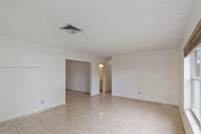 Building Photo - 4577 SW 128th Ct