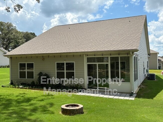 Foto del edificio - 30 Misty Birch Ln