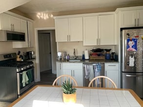 Building Photo - 66 John St