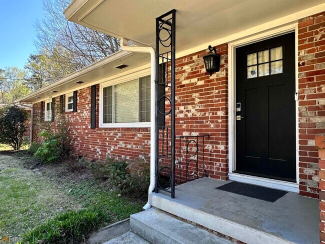 Building Photo - 2625 Farley St