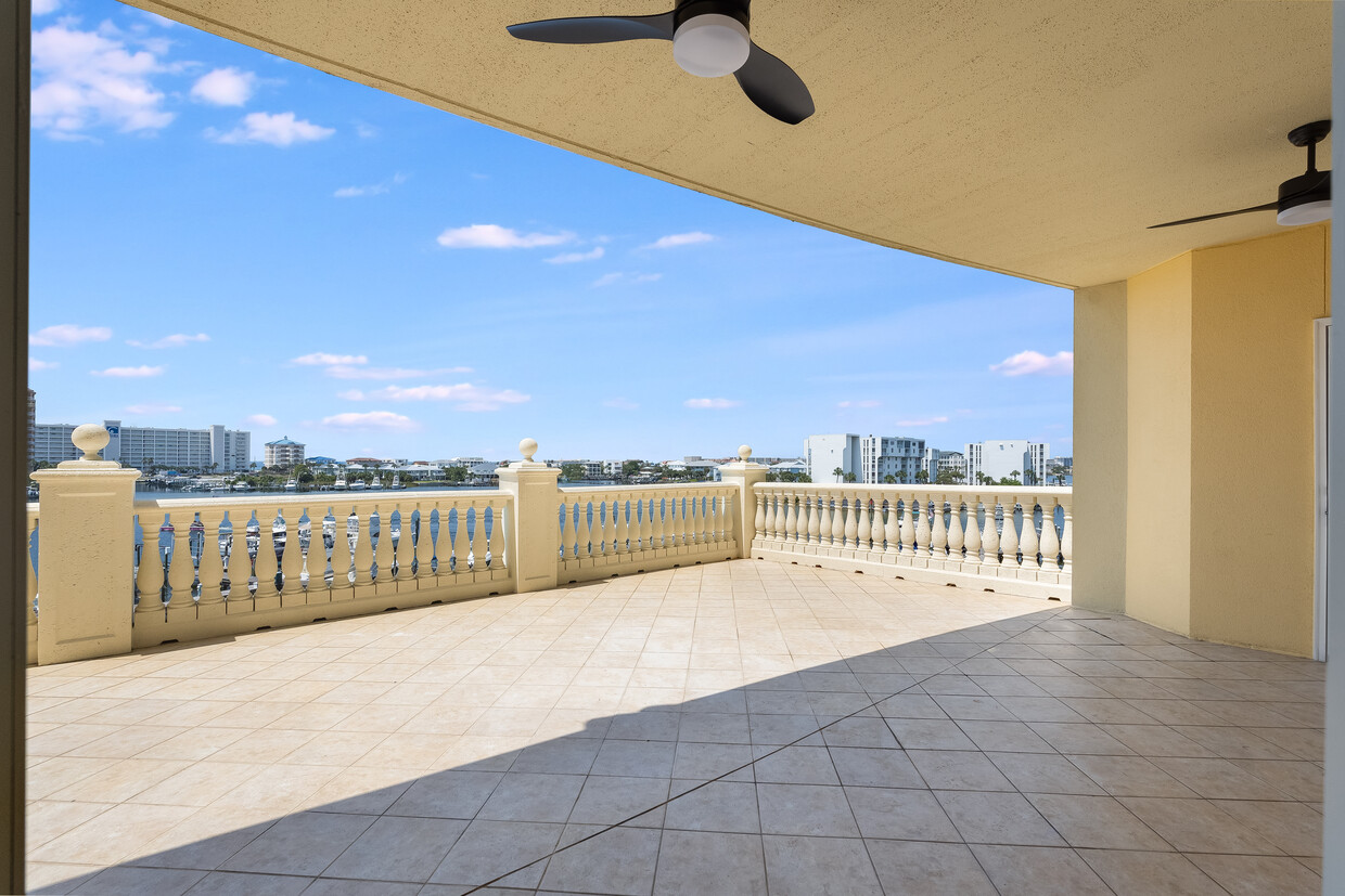 Foto principal - 770 Harbor Blvd