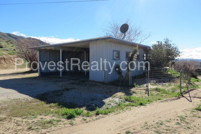 Building Photo - Affordable Mariana Living!!!