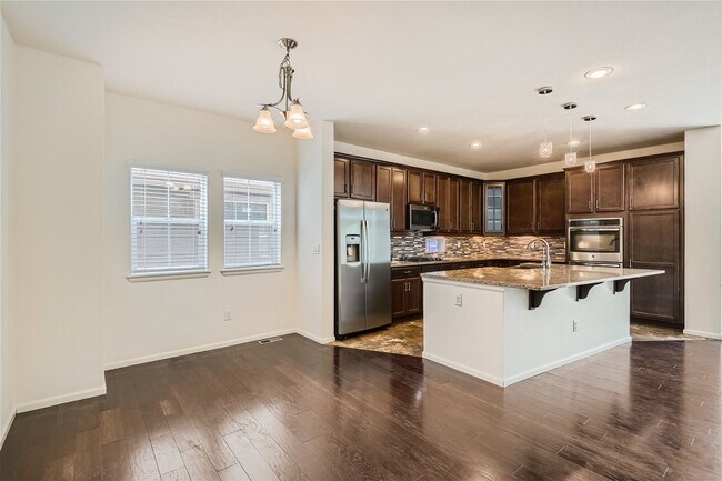 Foto del edificio - Beautiful 4 Bed/4.5 Bath in Broomfield