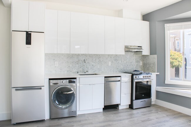 Building Photo - 3201 Octavia St