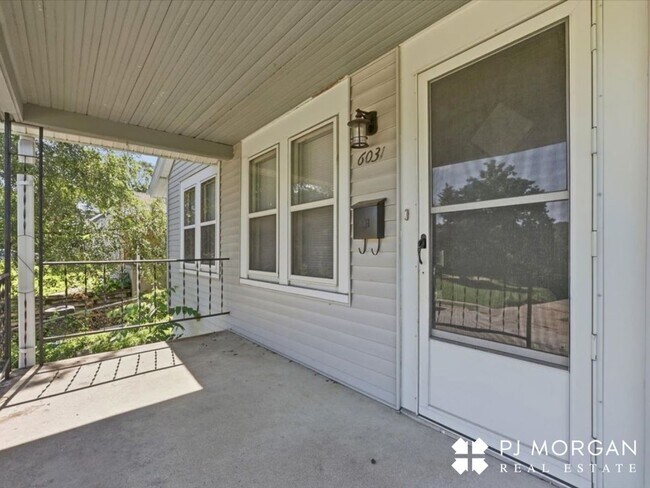 Foto del edificio - 6031 Pine St