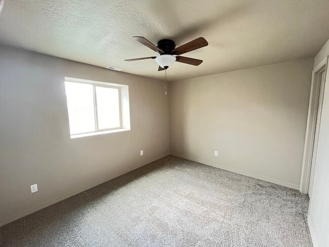 Building Photo - 2658 S 8850 W