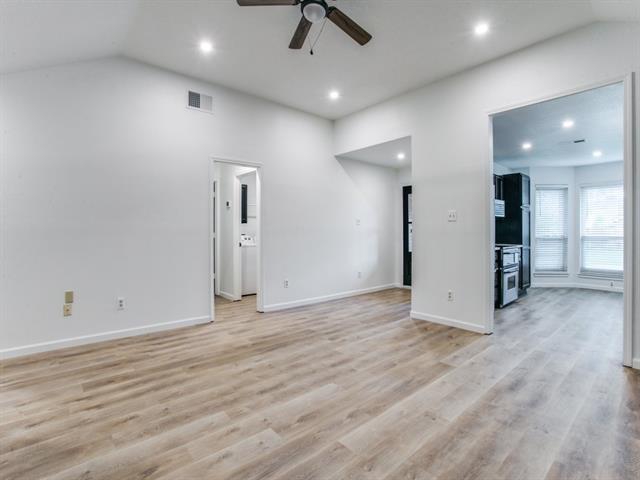 Building Photo - 333 Banyan Dr