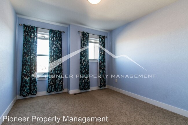 Building Photo - 3 br, 2.5 bath House - 5411 W. 97th Pl #C