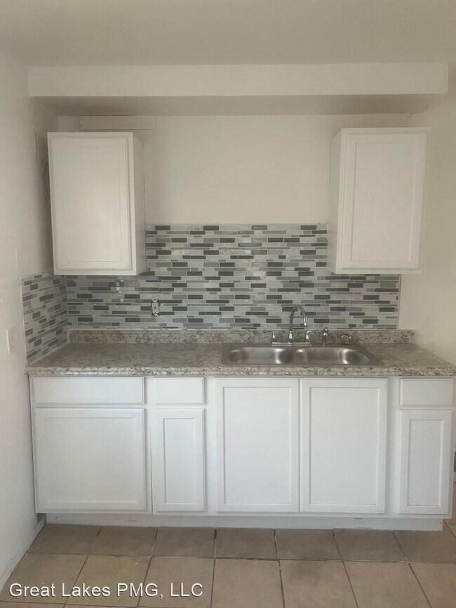 Foto del edificio - 3 br, 1 bath House - 8490 Auburn