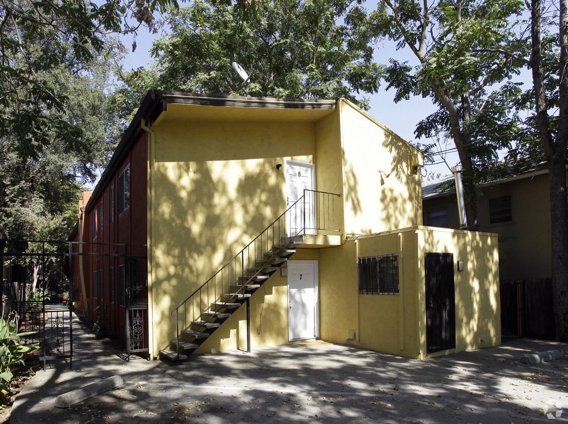 Foto principal - 1716 H St