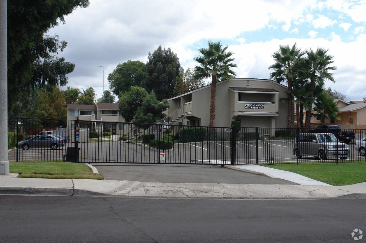 Primary Photo - 4813 Parks Ave