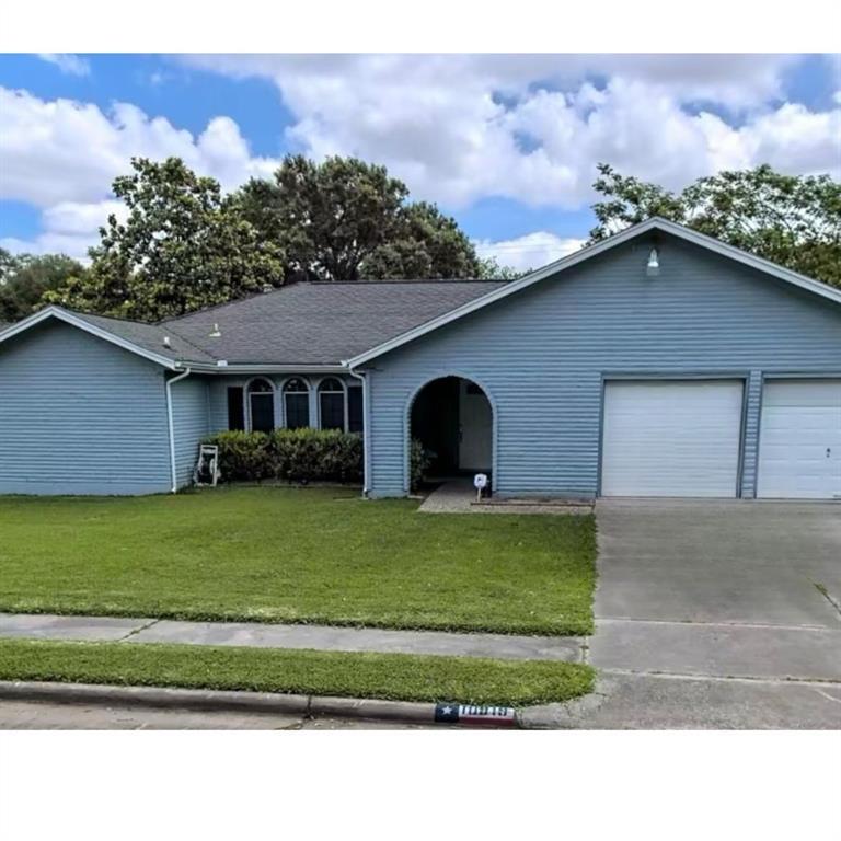 Primary Photo - 10919 Gulfdale Dr