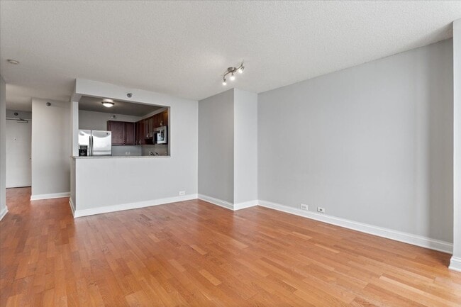 Building Photo - 474 N Lake Shore Dr