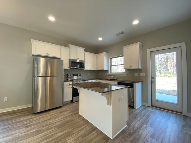 Building Photo - Home for Rent in Clay, AL!!! Available to ...