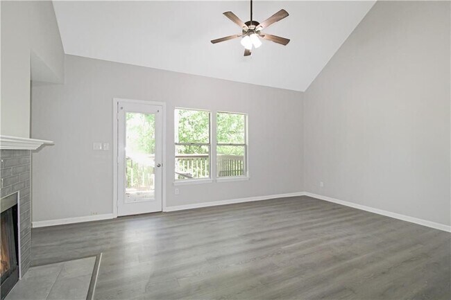 Foto del edificio - 204 Ivy Green Ln SE