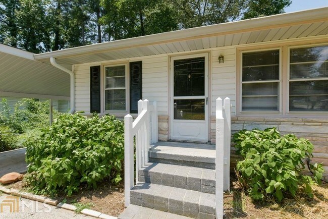Building Photo - 477 Lakeview Dr