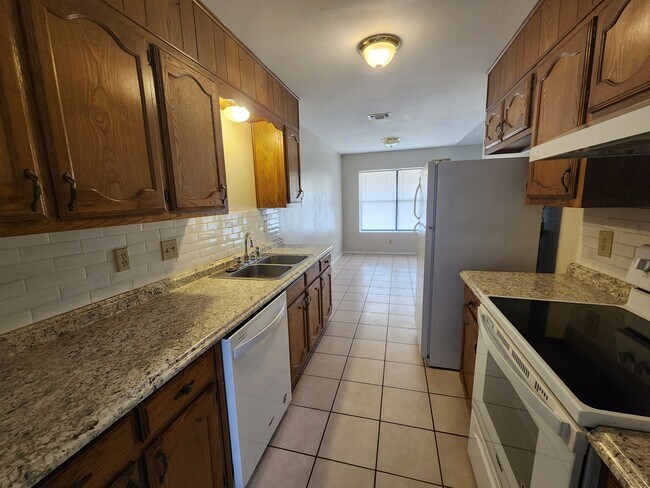 Foto del edificio - Welcome to your dream home! Beautiful 3 be...