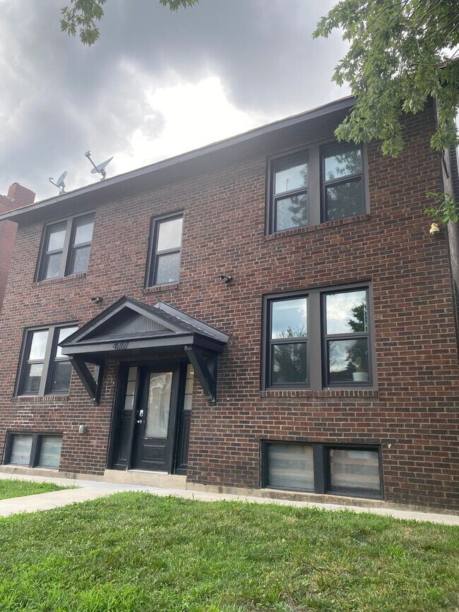Foto del edificio - 4217 Blaine Ave
