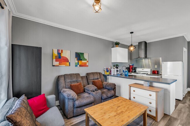 Foto del edificio - 701 Railroad Ave