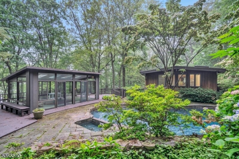 Foto principal - 37 Lenape Dr