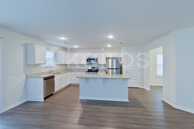 Building Photo - 247 Western Red Cedar Dr