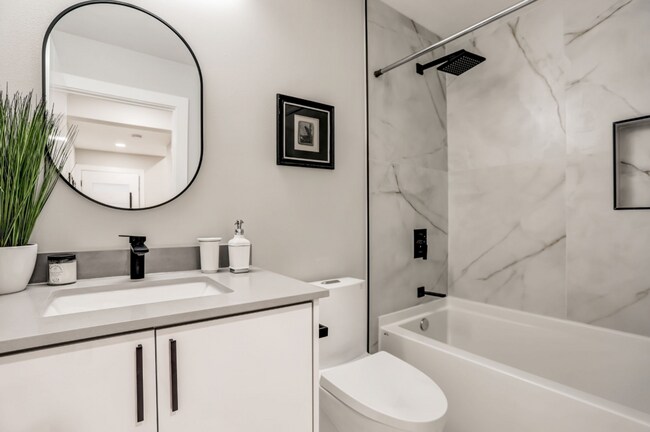 Building Photo - Gorgeous 2 Bed 2 Bath BRAND NEW CONSTRUCTI...