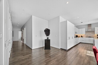 Building Photo - 4521 San Felipe St