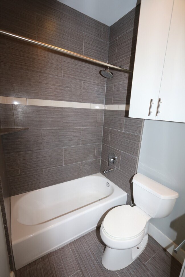 Foto del edificio - 2103 Hadley St