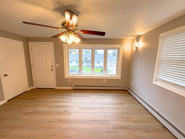 Building Photo - 11 Monadnock St