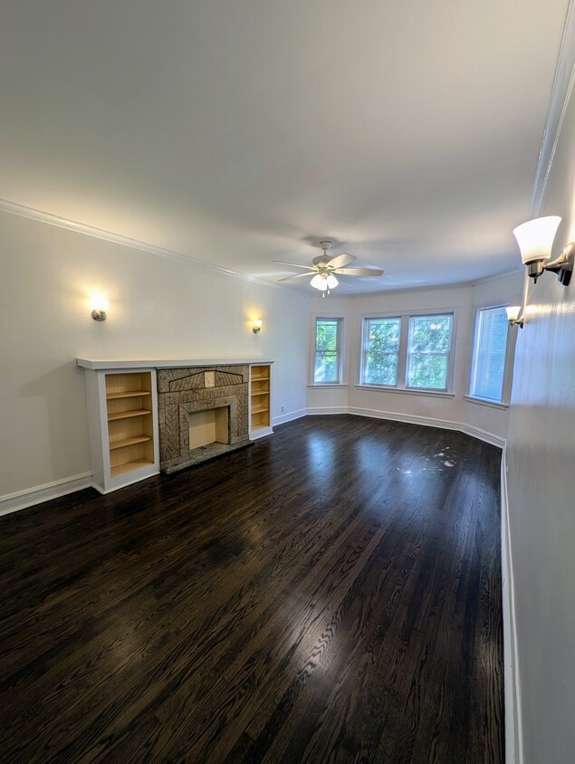 Primary Photo - 3510 W Dickens Ave