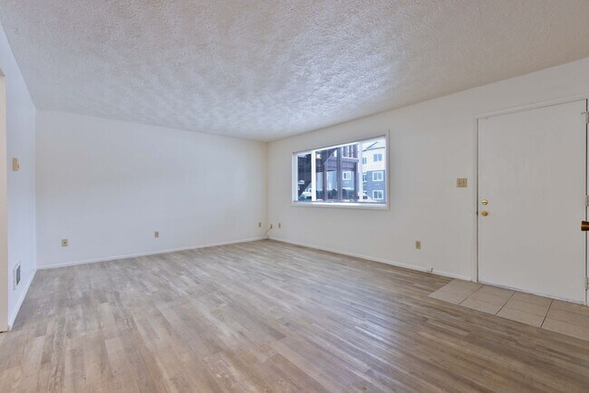 Foto del edificio - 625 W Anderson St