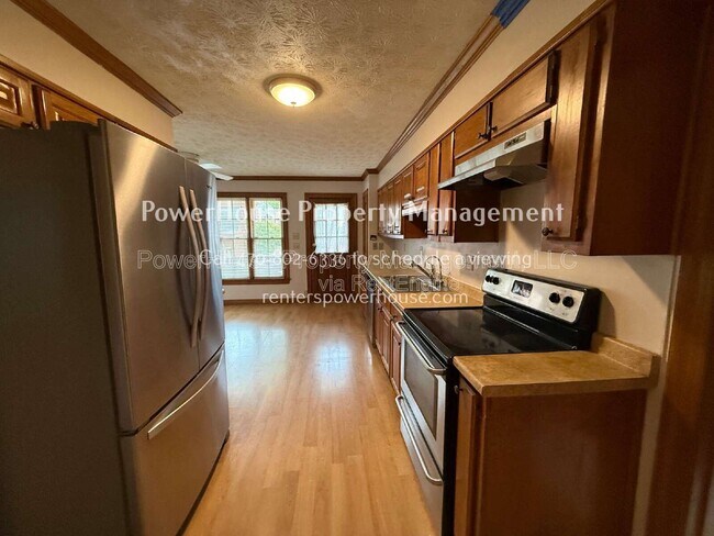 Foto del edificio - 3209 Henderson Walk